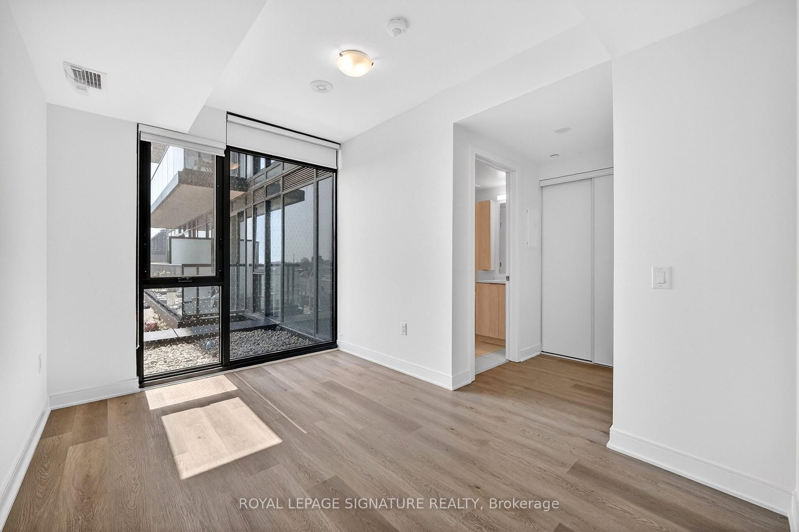 86 Dundas Street E, Unit 326 - Photo 11