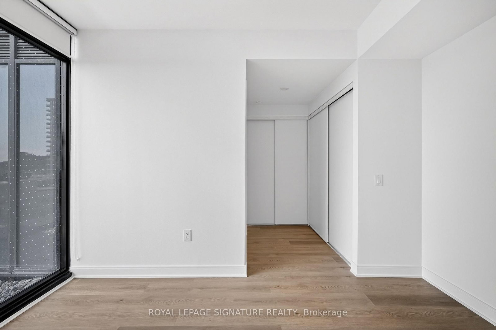 86 Dundas Street E, Unit 326 - Photo 12