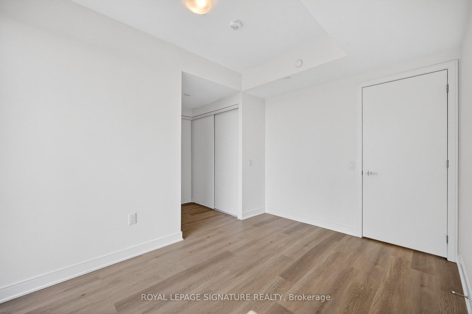 86 Dundas Street E, Unit 326 - Photo 13