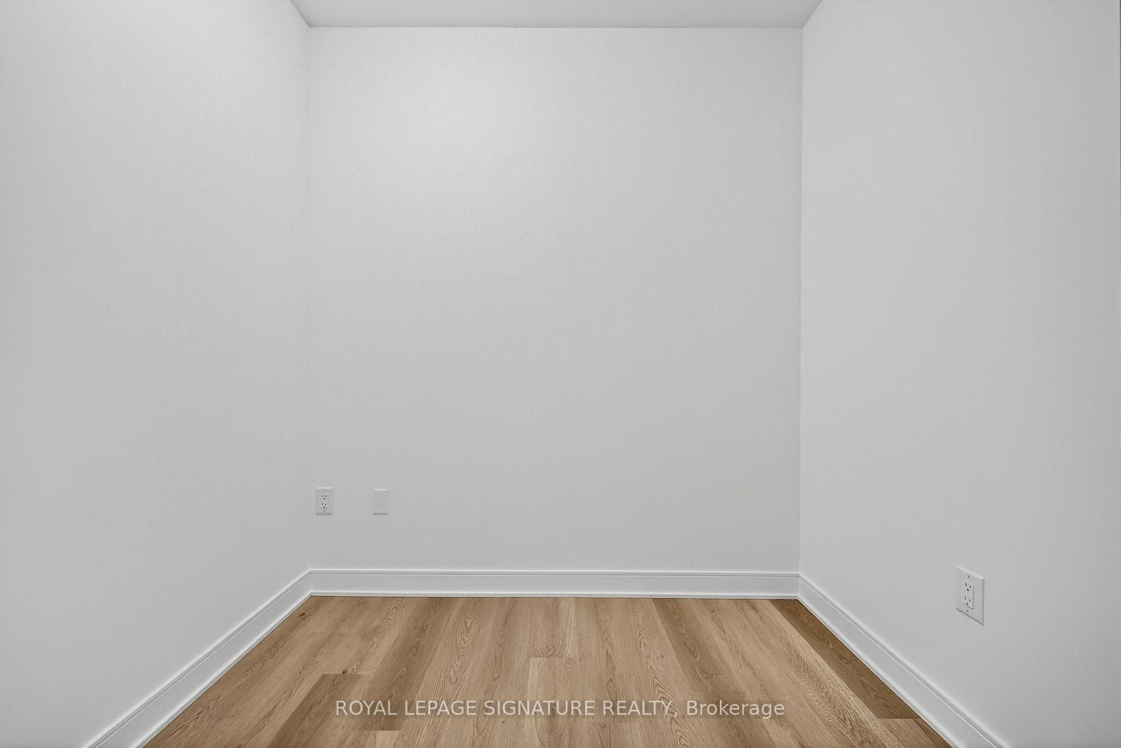 86 Dundas Street E, Unit 326 - Photo 14