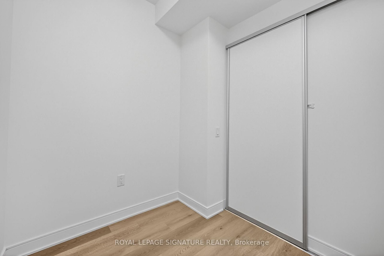 86 Dundas Street E, Unit 326 - Photo 15