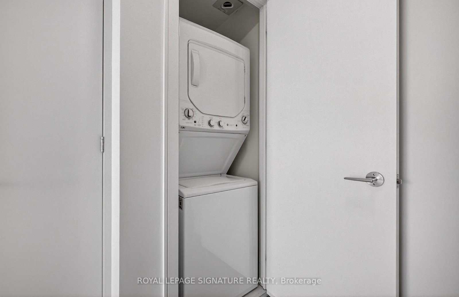 86 Dundas Street E, Unit 326 - Photo 18