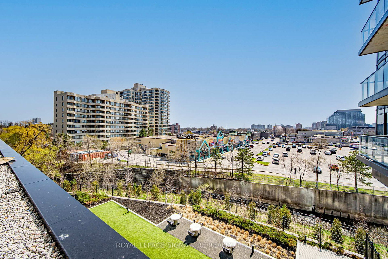 86 Dundas Street E, Unit 326 - Photo 20