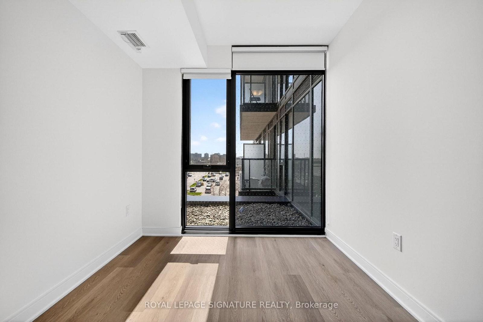 86 Dundas Street E, Unit 326 - Photo 9