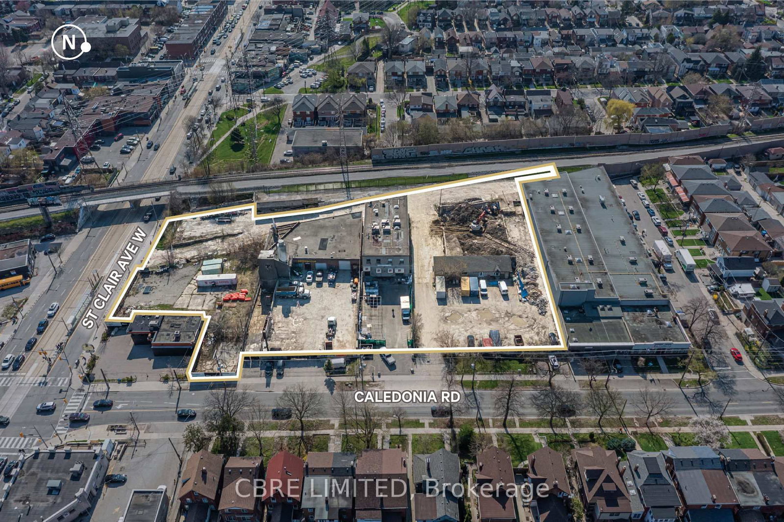 1500 St Clair Avenue W - Photo 3