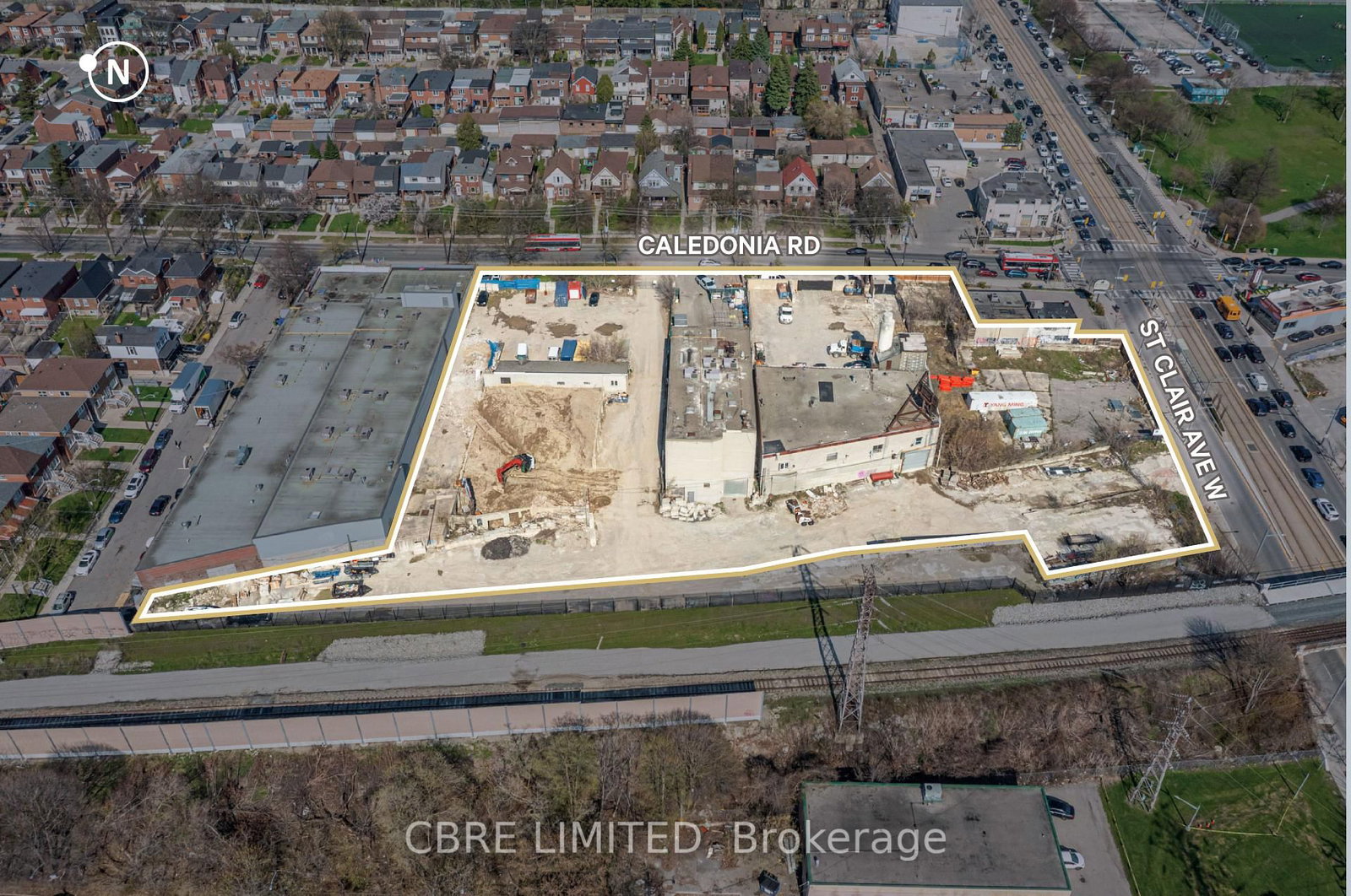 1500 St Clair Avenue W - Photo 2