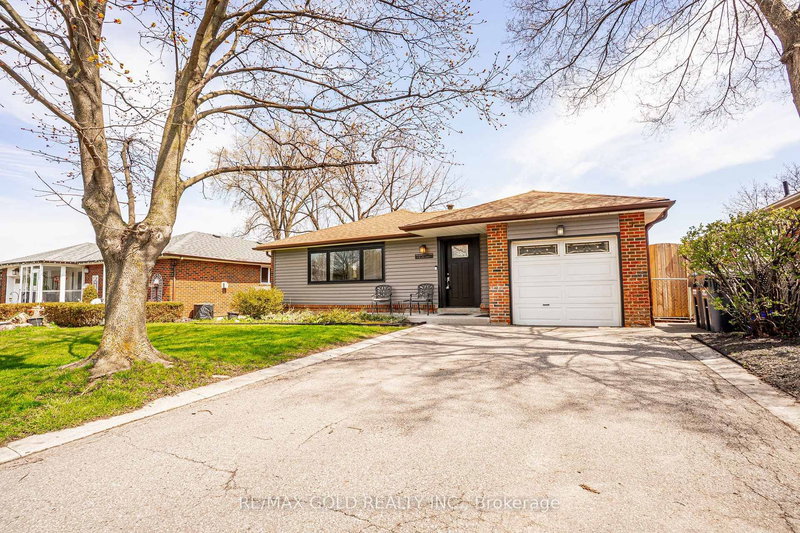 23 Dunster Cres, Brampton, L6T 3J8 | Image 3