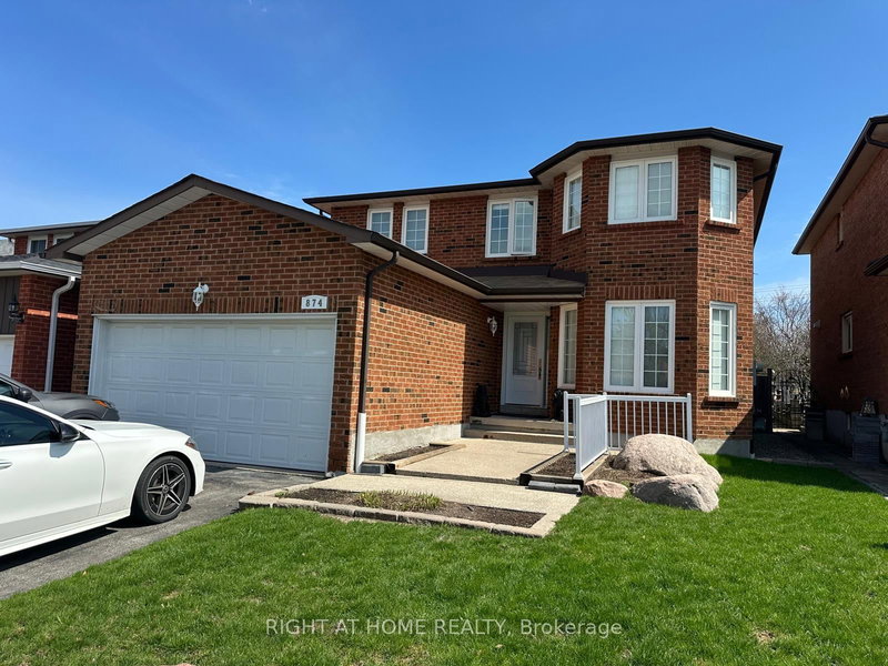 874 Wetherby Lane N, Mississauga, L4W 4S9 | Image 2