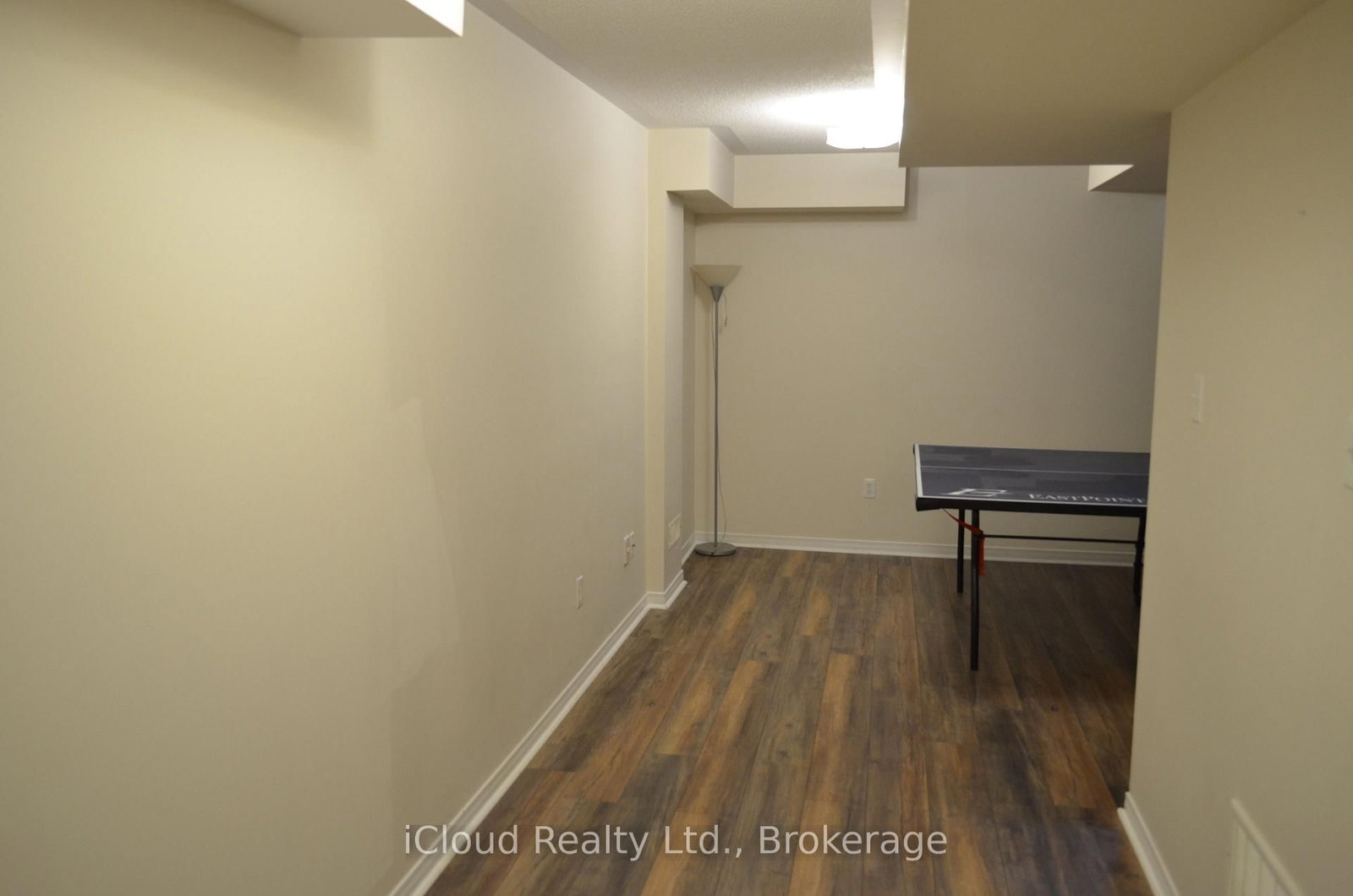 319 Aspendale Crescent, Unit Main - Photo 9