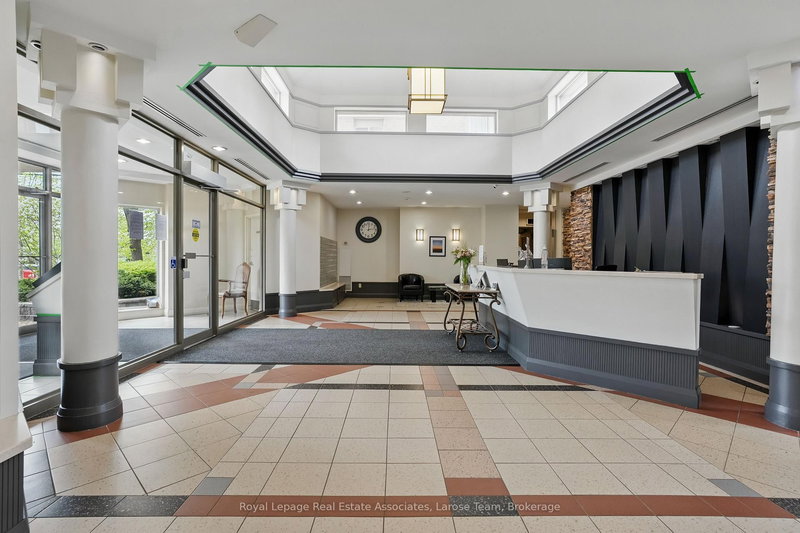 709 - 1140 Parkwest Pl, Mississauga, L5E 3K9 | Image 3