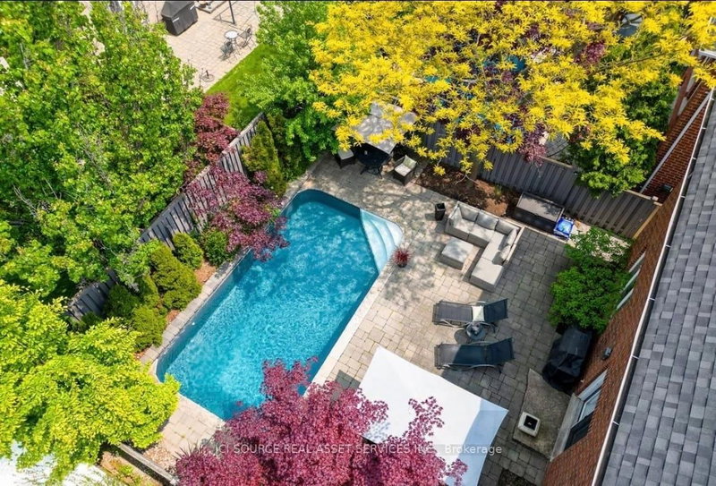 2202 Brookhaven Cres, Oakville, L6M 5B8 | Image 3