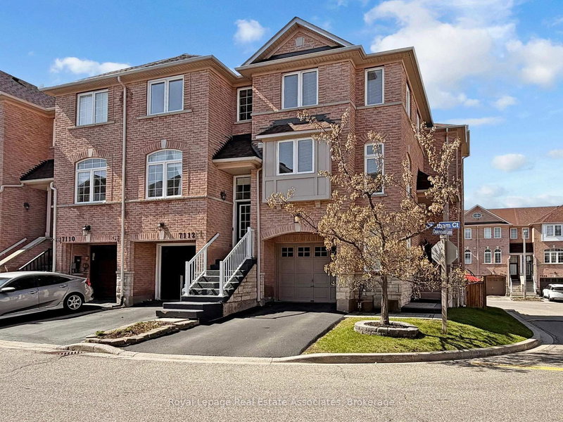 7114 Chatham Crt, Mississauga, L5N 8R1 | Image 2