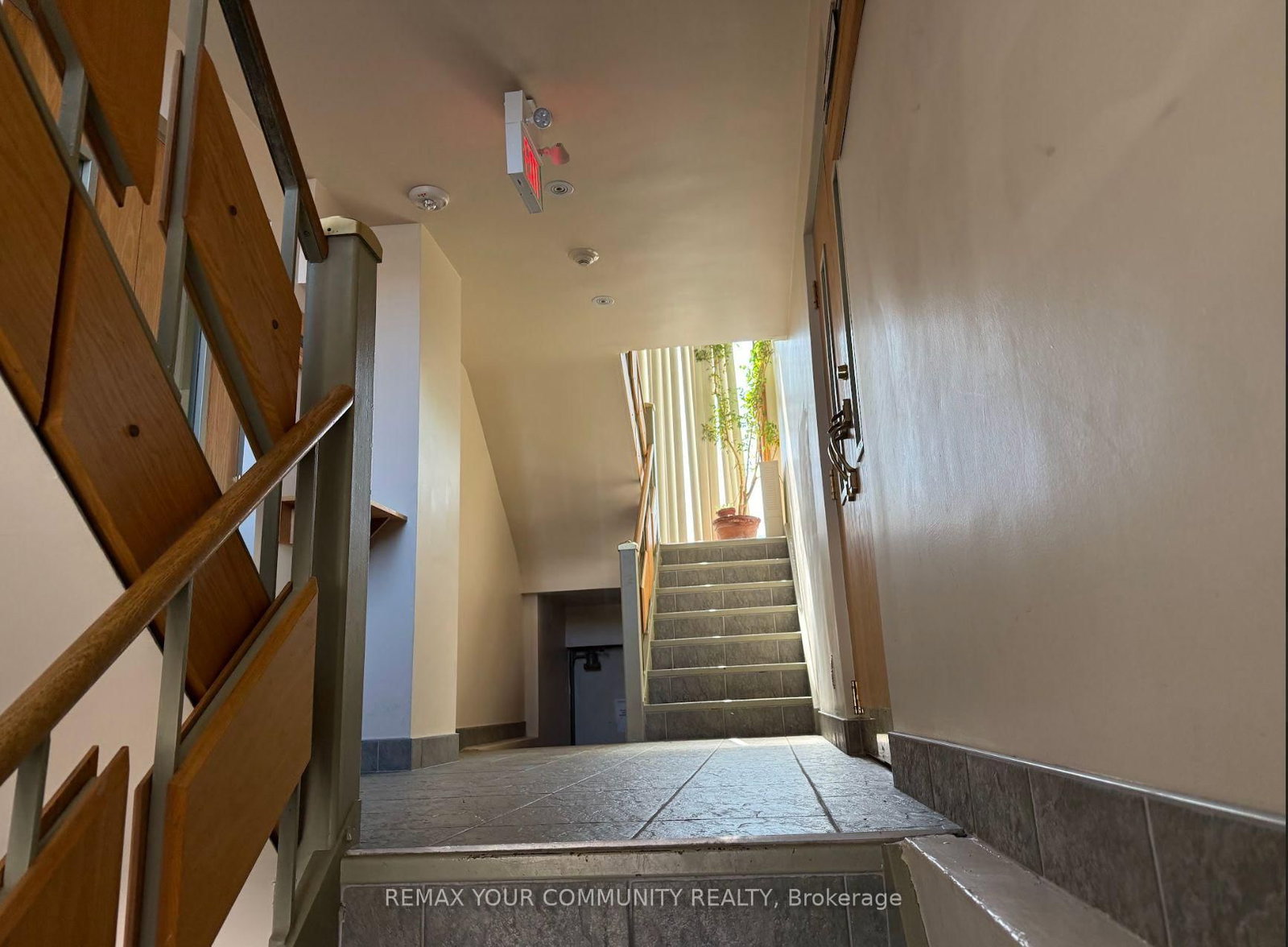 795 Wilson Avenue, Unit 101 - Photo 14