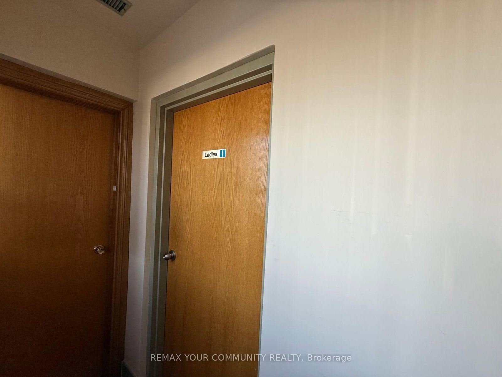 795 Wilson Avenue, Unit 101 - Photo 15