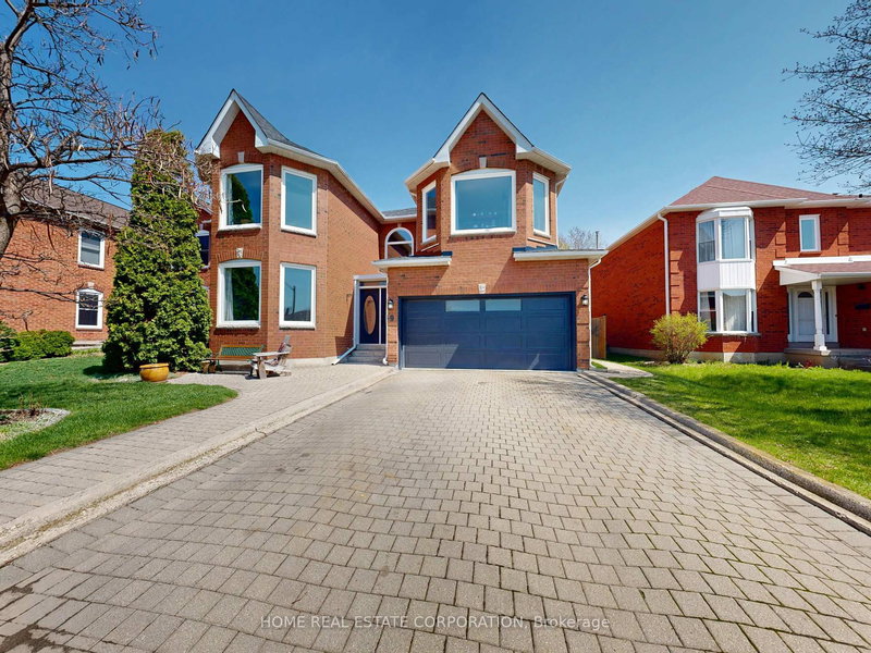 9 Laidlaw Ave, Brampton, Ontario