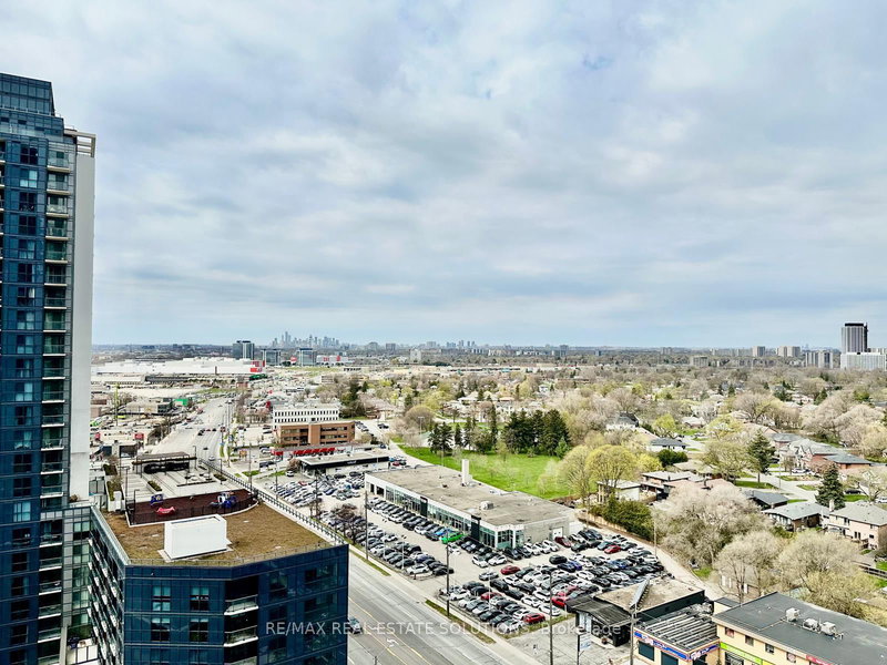 1611 - 30 Samuel Wood Way, Toronto, M9B 0C9 | Image 2