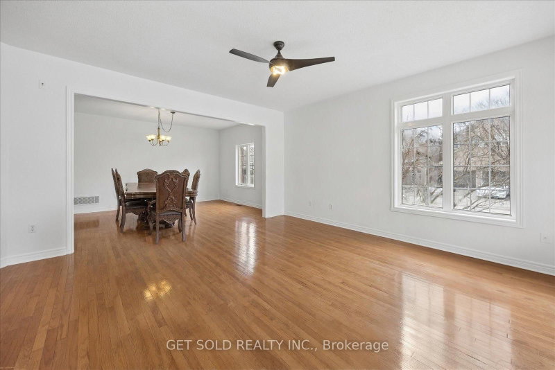 16 Deerchase Brampton,ON L6P 2L4 — Photo 12