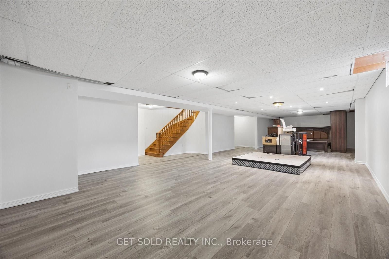 16 Deerchase Road • Brampton, ON photo 34