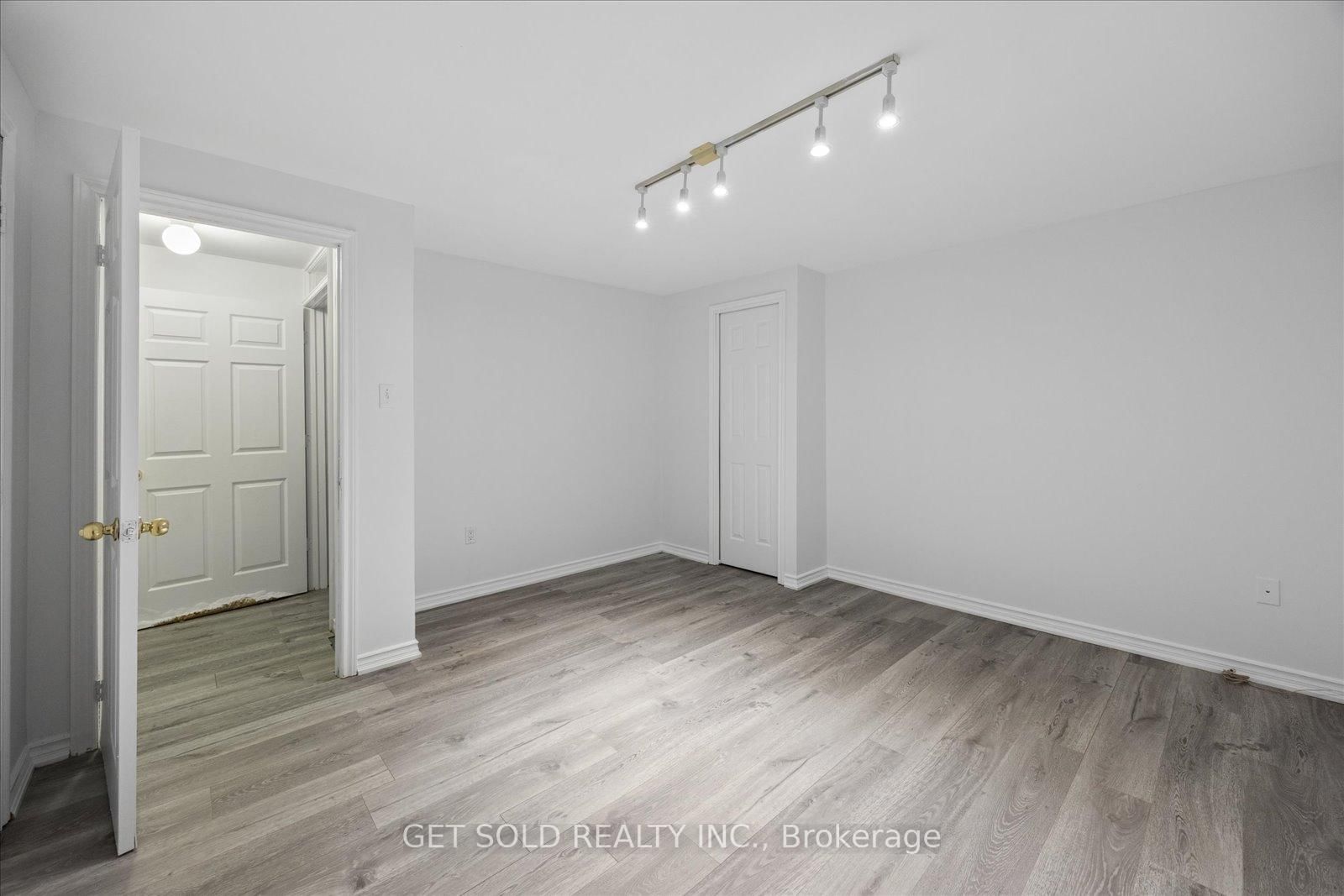 16 Deerchase Road • Brampton, ON photo 38