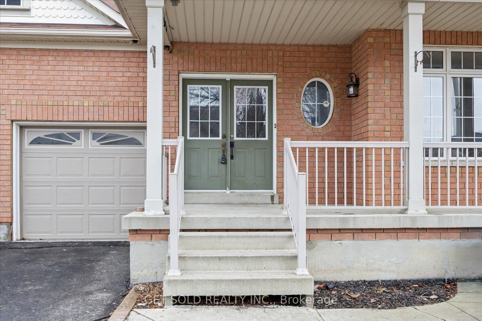 16 Deerchase Road • Brampton, ON photo 6
