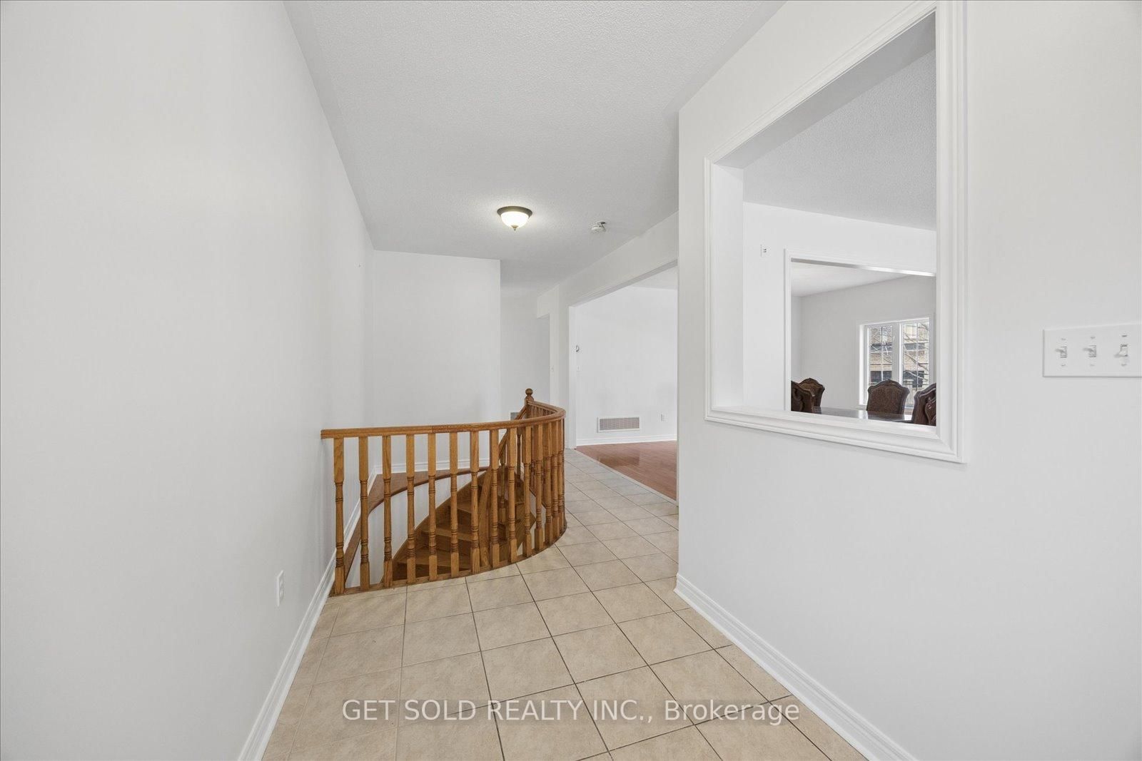 16 Deerchase Road • Brampton, ON photo 8