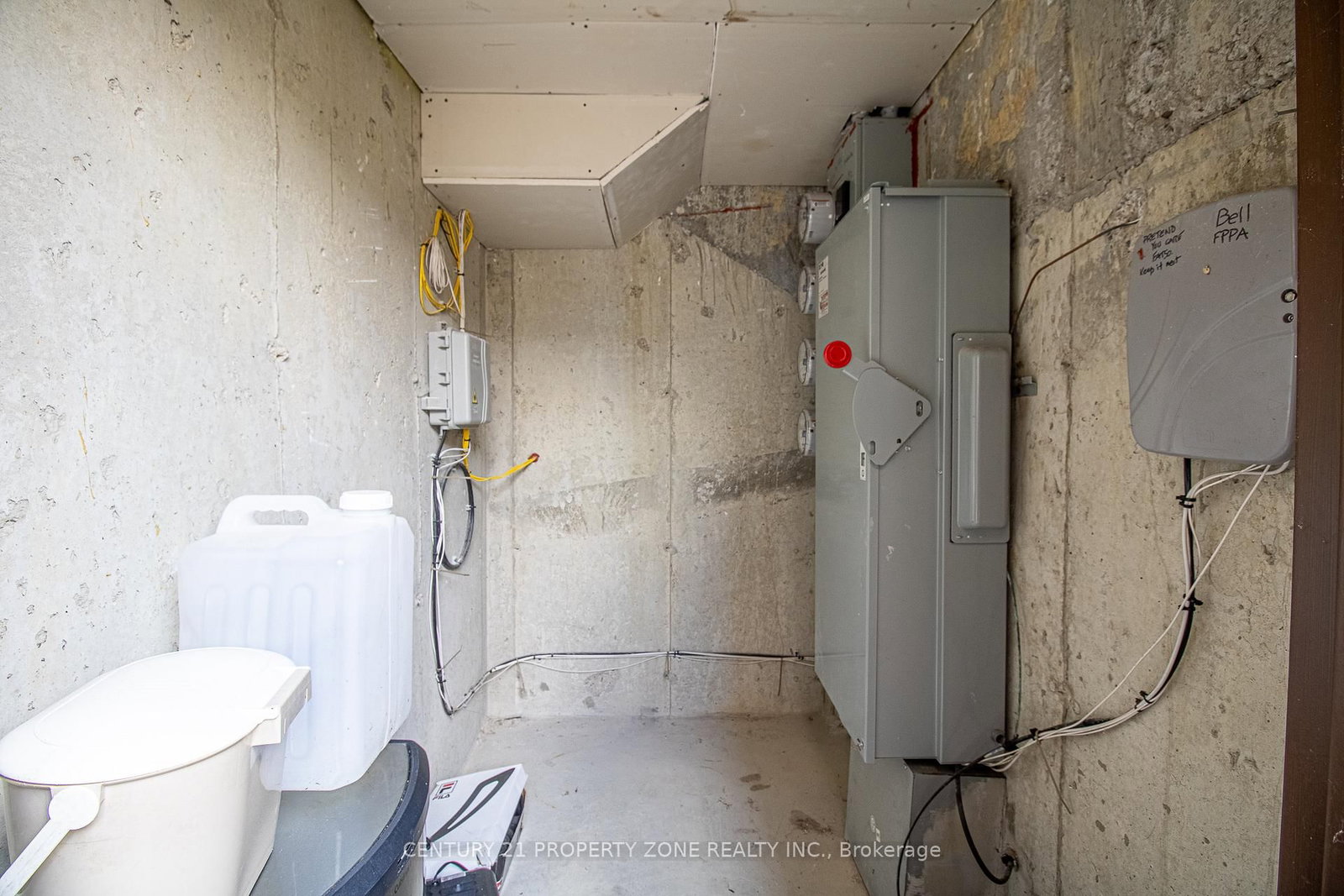 155 William Duncan Road, Unit 1 - Photo 35