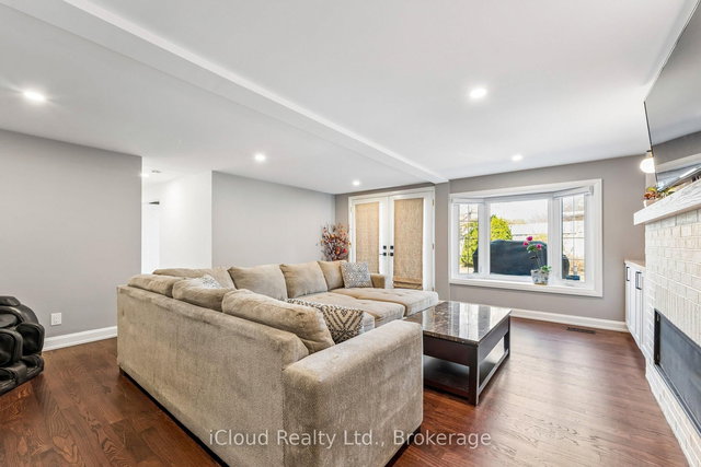 43 Ferndale Crescent