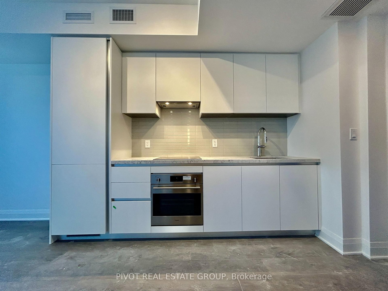 2 Erskine Road, Unit 1808 - Photo 9