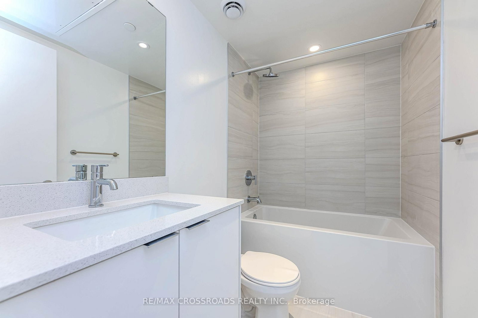 6 Chartwell Road, Unit 304 - Photo 13