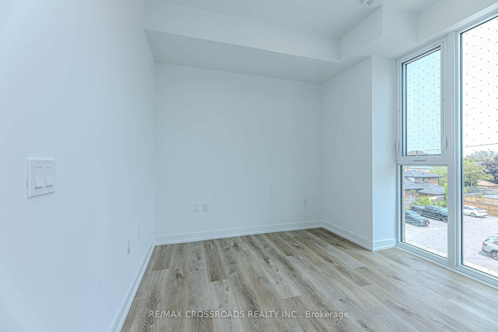 6 Chartwell Road, Unit 304 - Photo 14