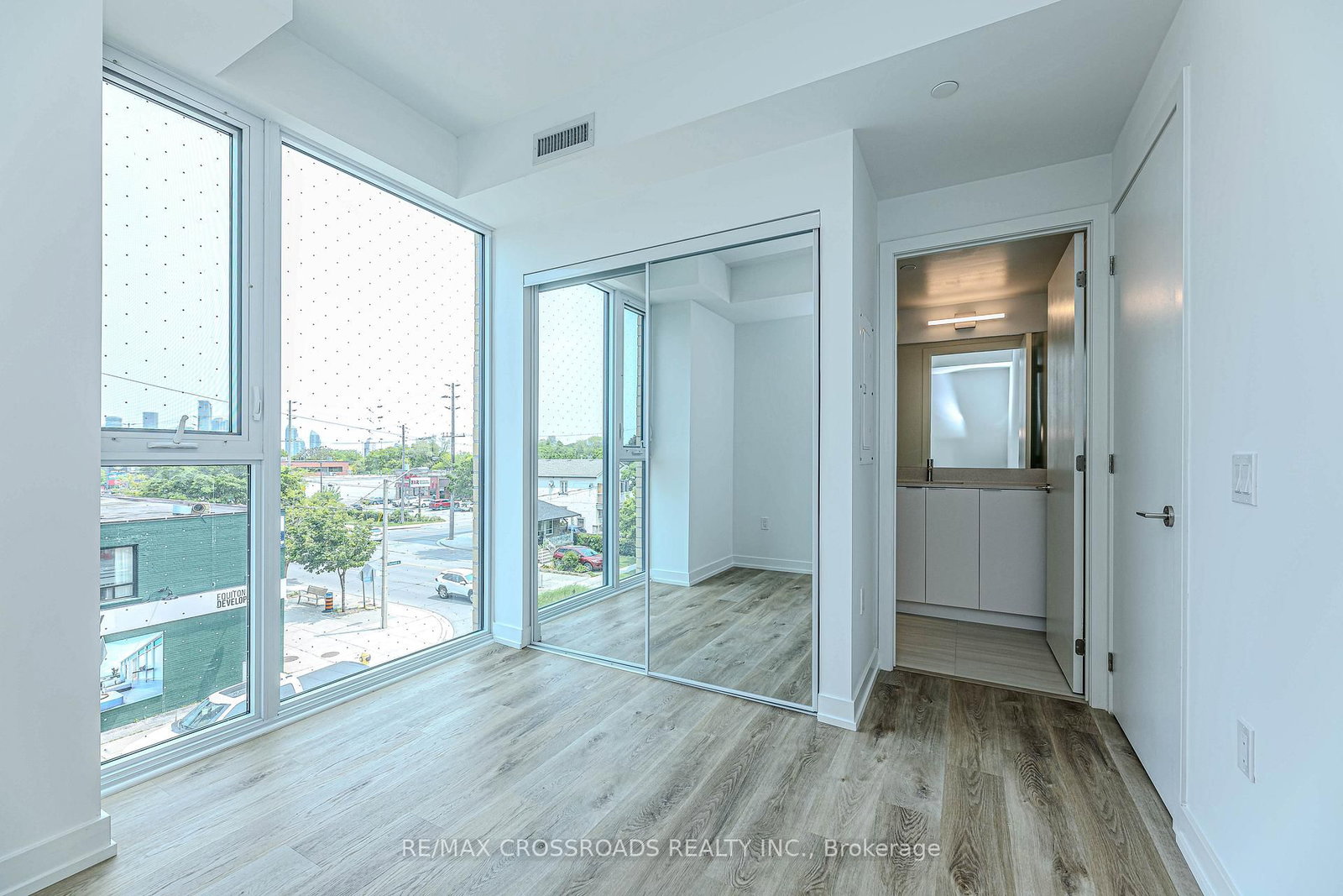 6 Chartwell Road, Unit 304 - Photo 16