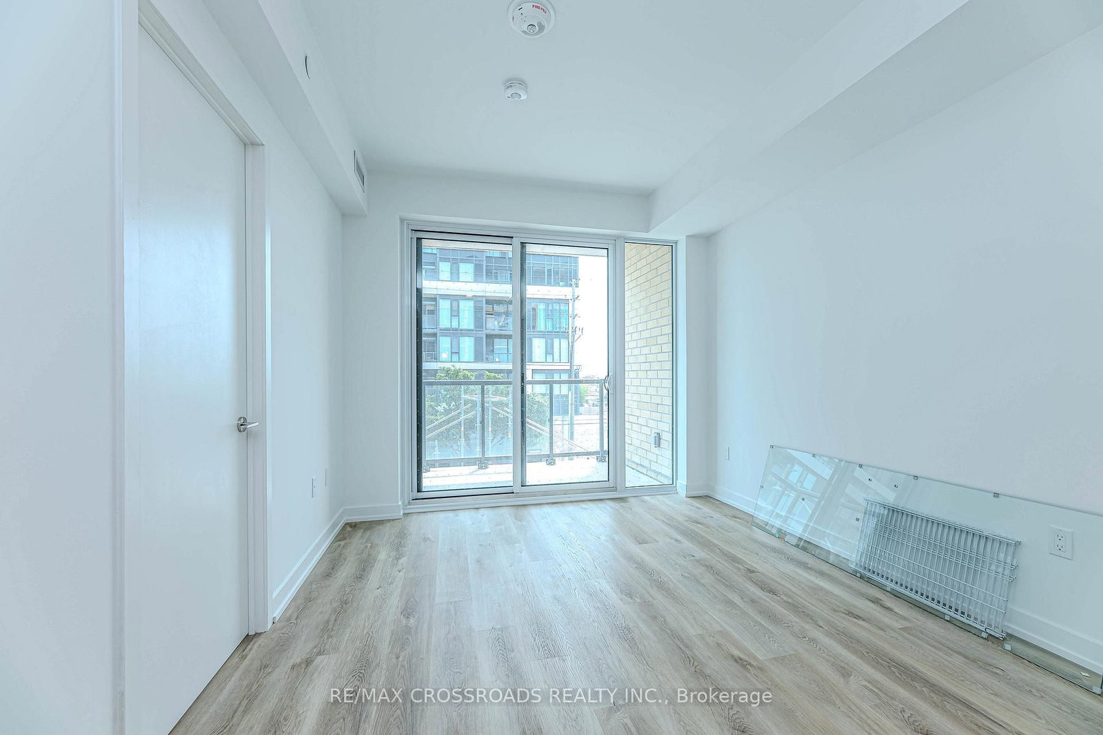 6 Chartwell Road, Unit 304 - Photo 21