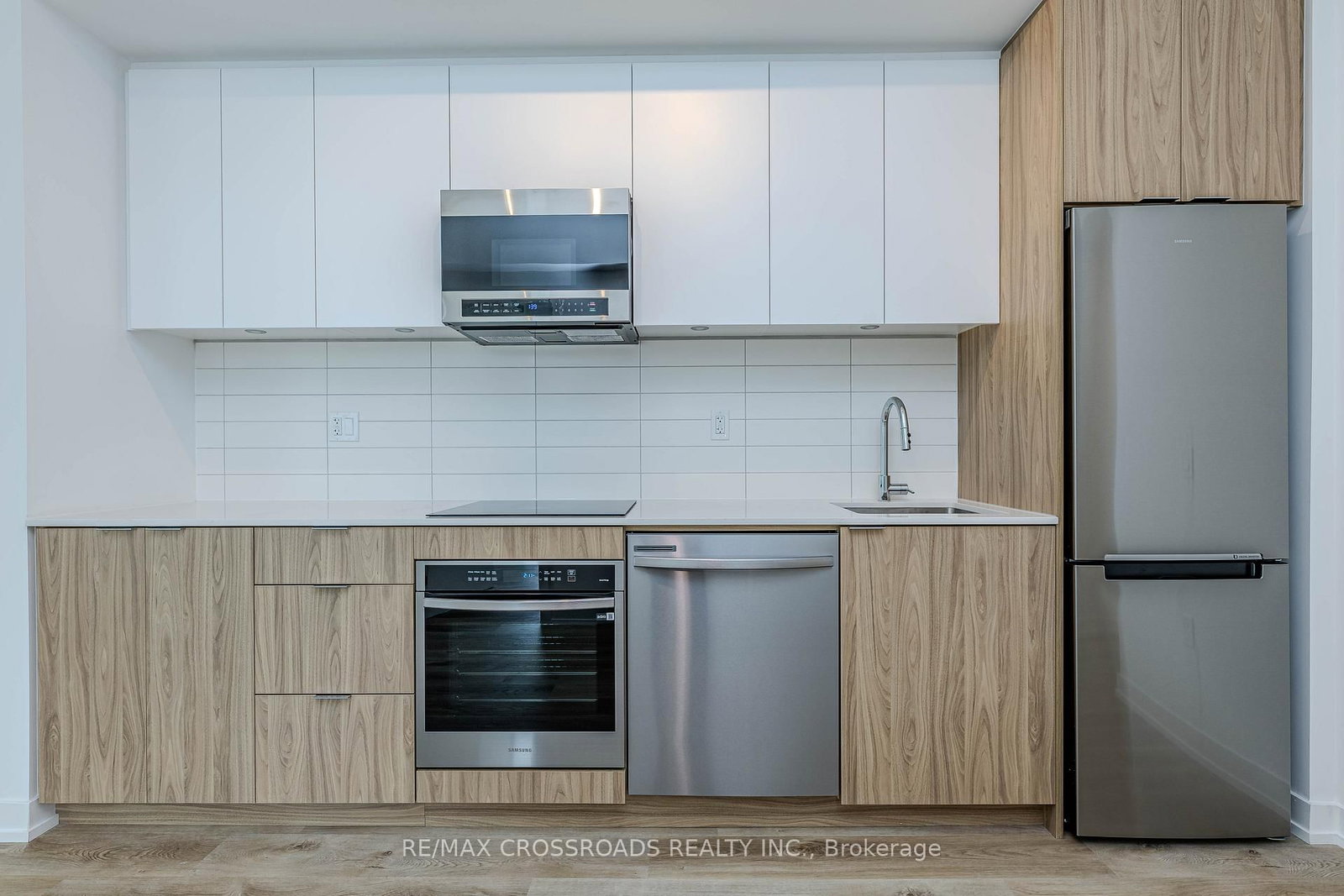 6 Chartwell Road, Unit 304 - Photo 25