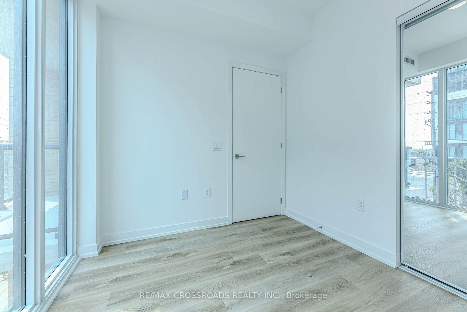 6 Chartwell Road, Unit 304 - Photo 34