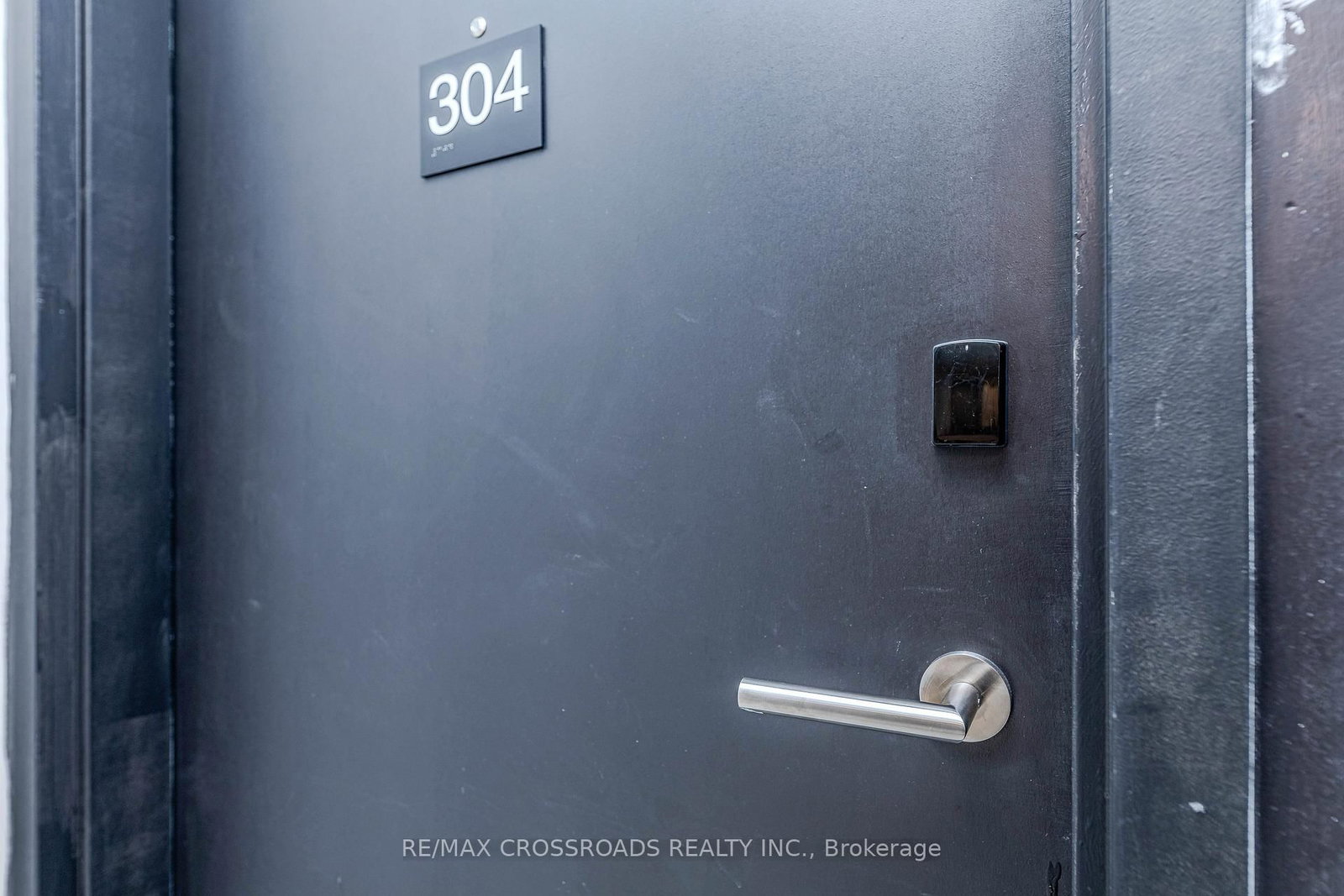 6 Chartwell Road, Unit 304 - Photo 6