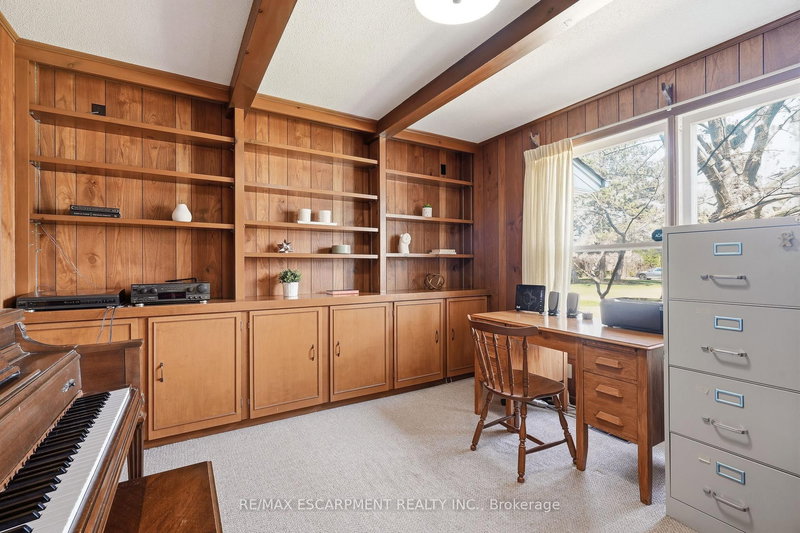 360 Pomona Ave, Burlington, L7N 1T5 | Image 3