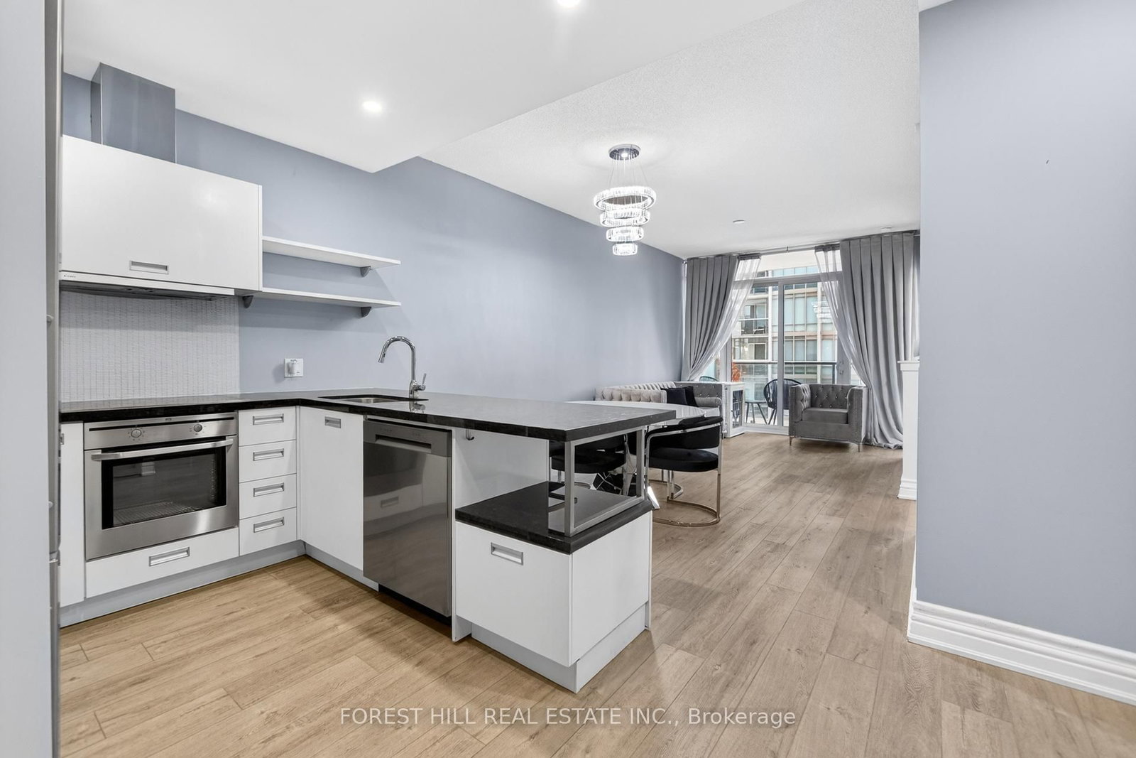 88 Park Lawn Road, Unit 509 - Photo 3