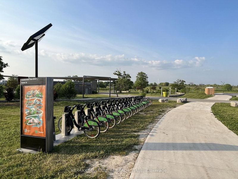 19 - 39 John Perkins Bull Dr, Toronto, M3K 0C3 | Image 2