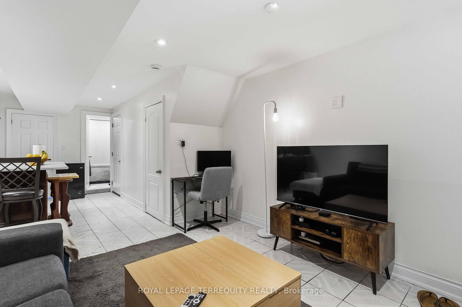 41 Lacey Avenue, Unit Bsmt - Photo 4