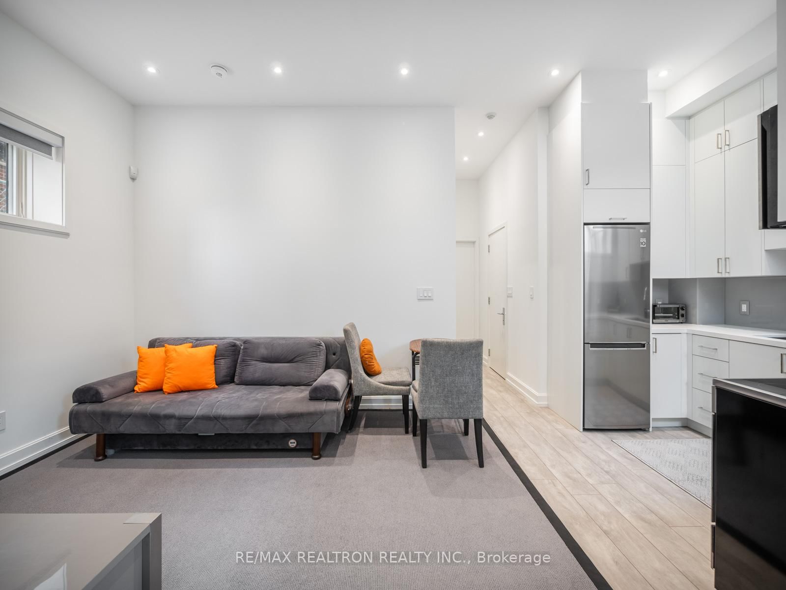 10 Katherine Road, Unit Lower - Photo 11