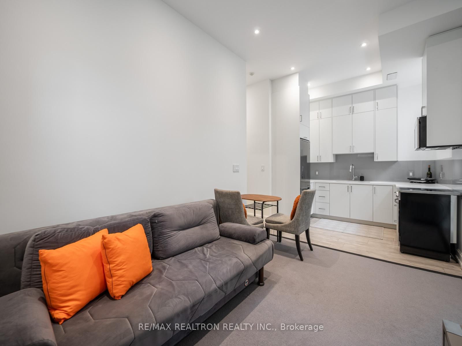 10 Katherine Road, Unit Lower - Photo 17