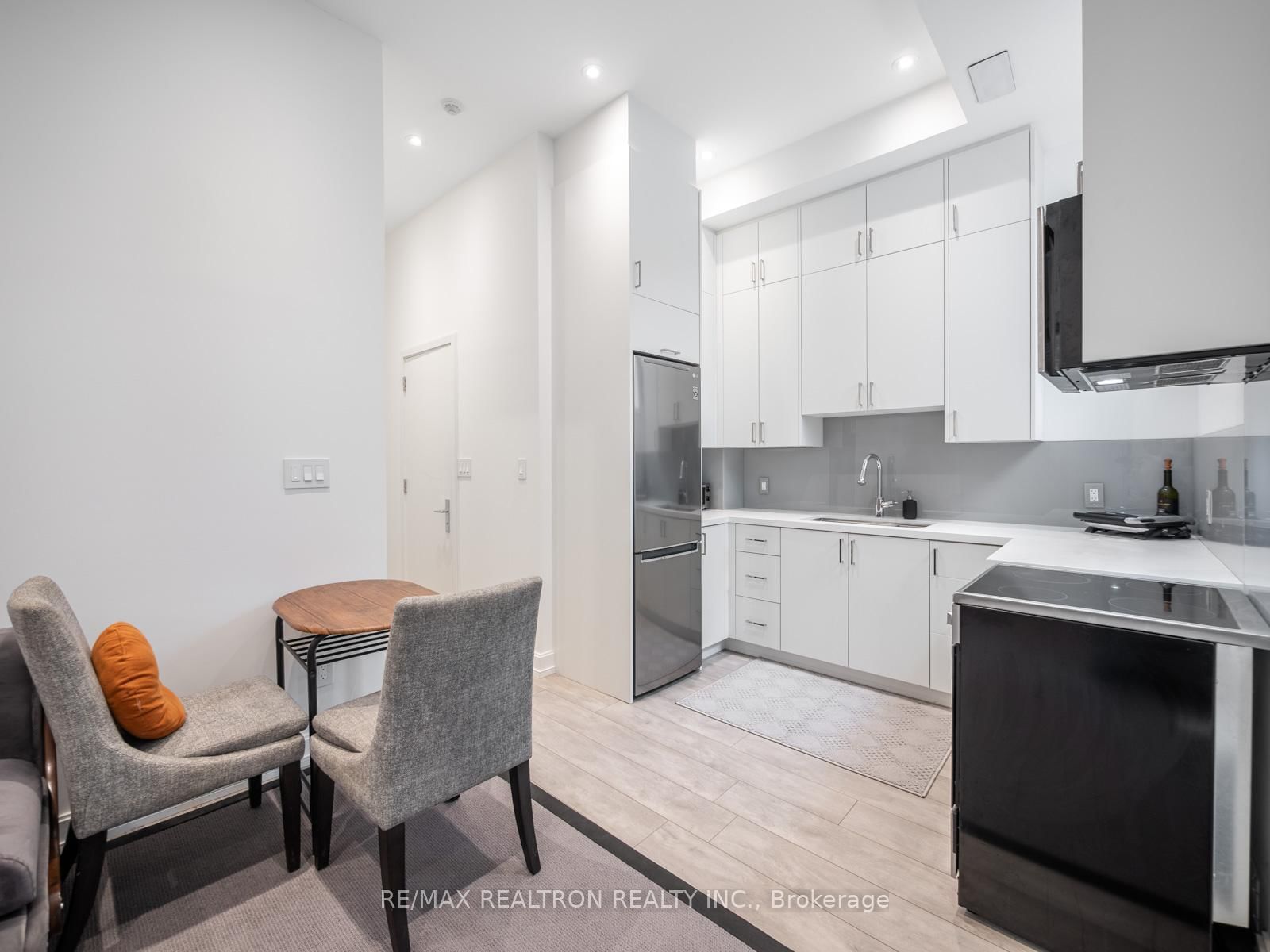 10 Katherine Road, Unit Lower - Photo 21