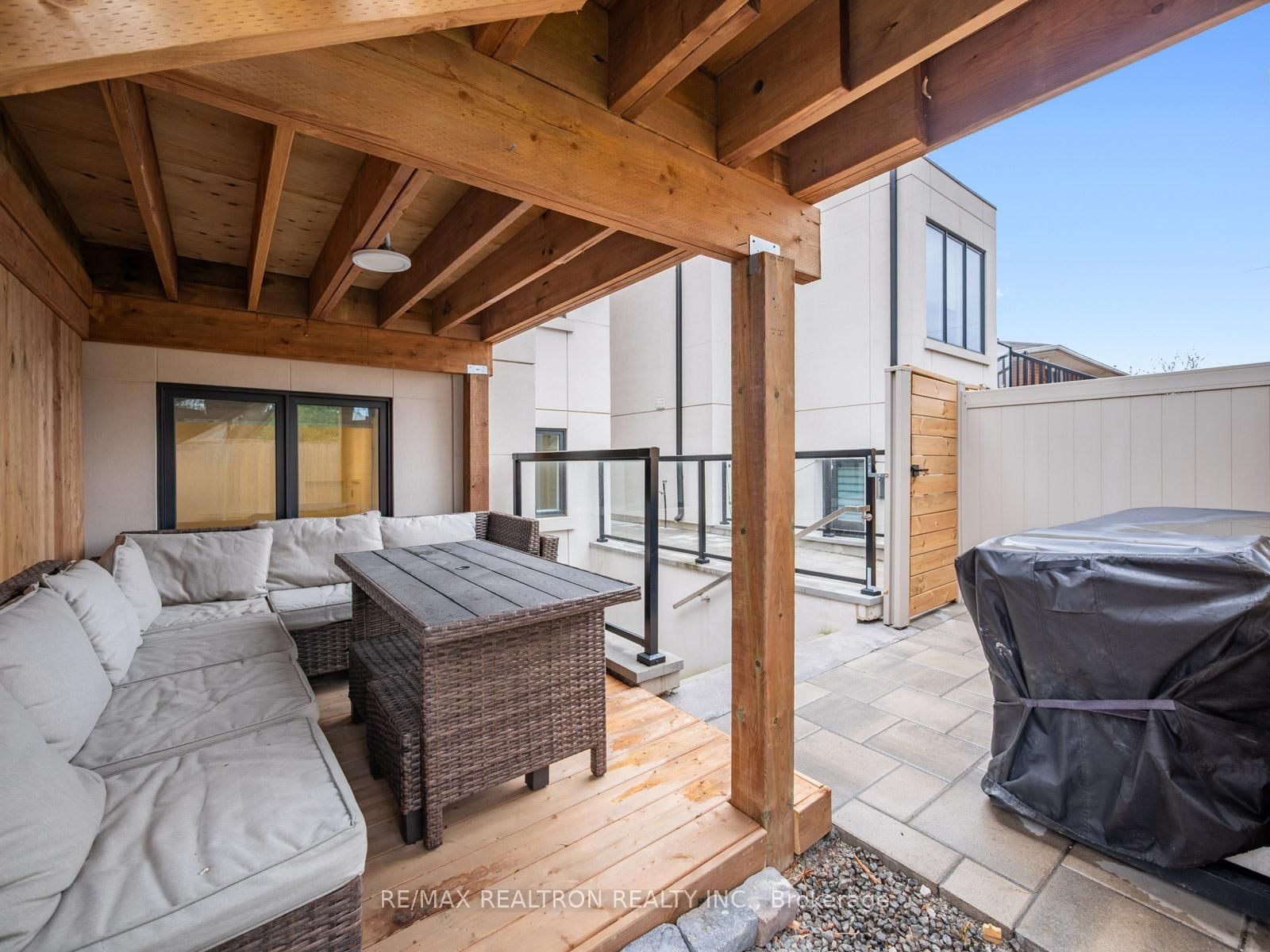 10 Katherine Road, Unit Lower - Photo 35