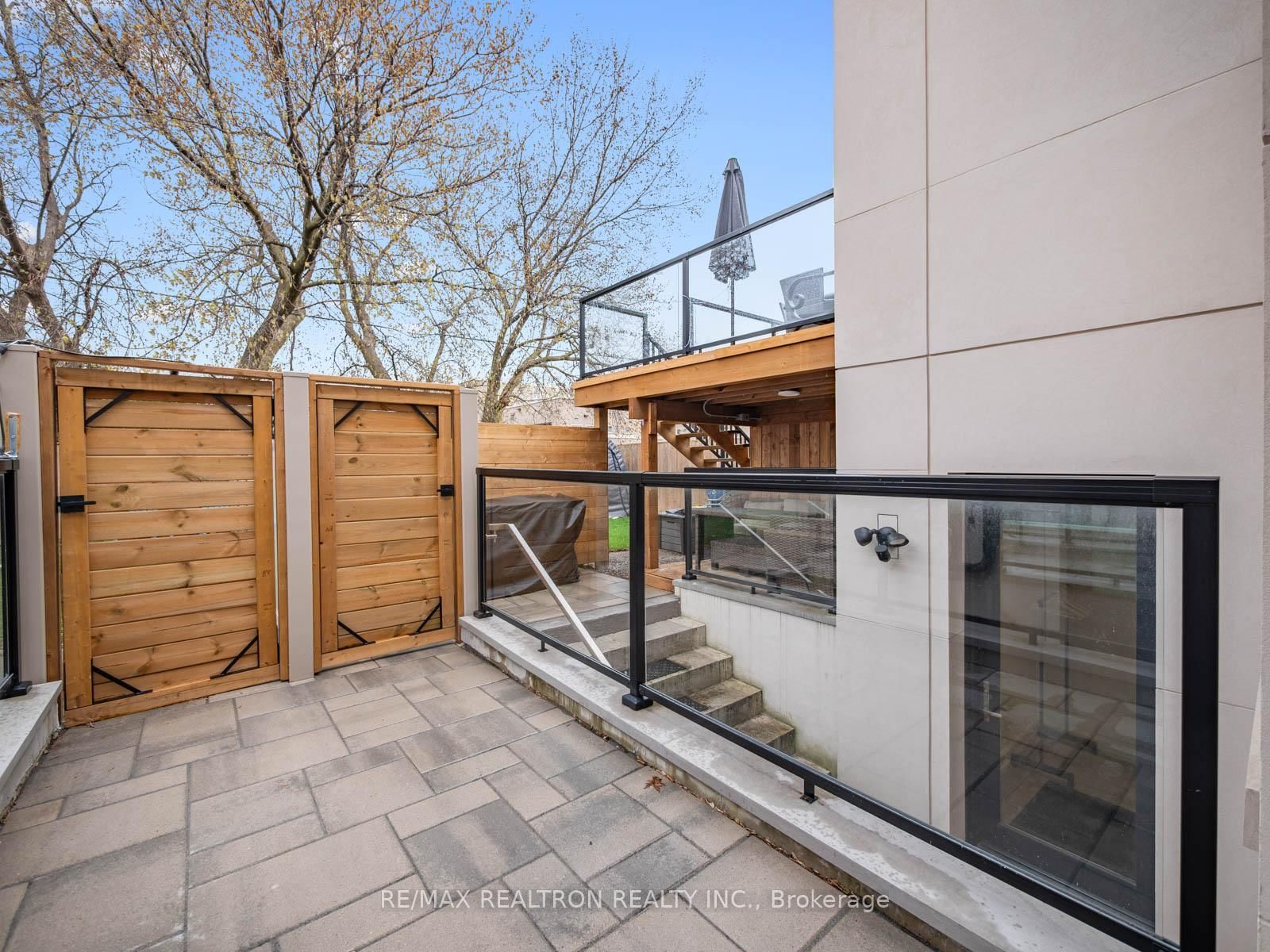 10 Katherine Road, Unit Lower - Photo 6