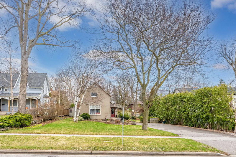 36 Queen St, Halton Hills, L7G 2E6 | Image 3