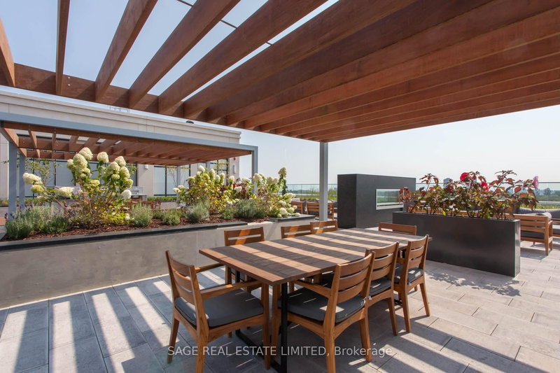 504 - 2 Old Mill Dr, Toronto, M6S 0A2 | Image 3