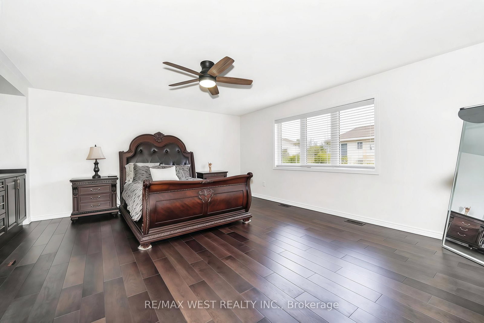 7 Aldersgate Drive - Photo 7