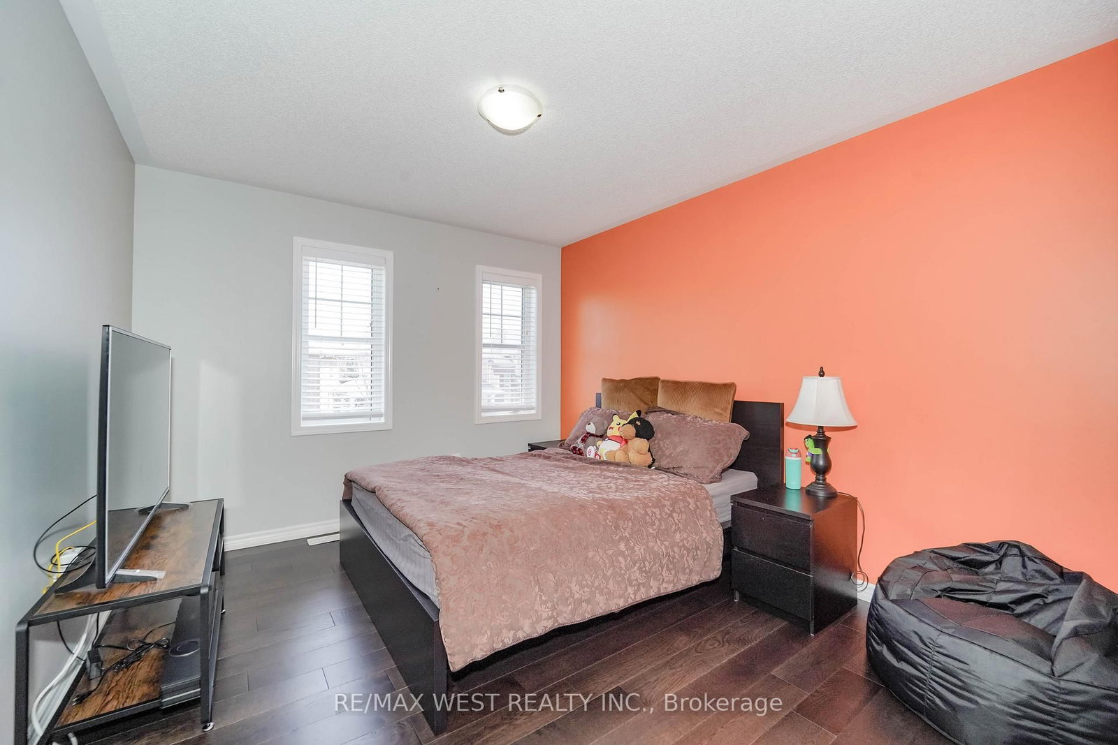 7 Aldersgate Drive - Photo 9