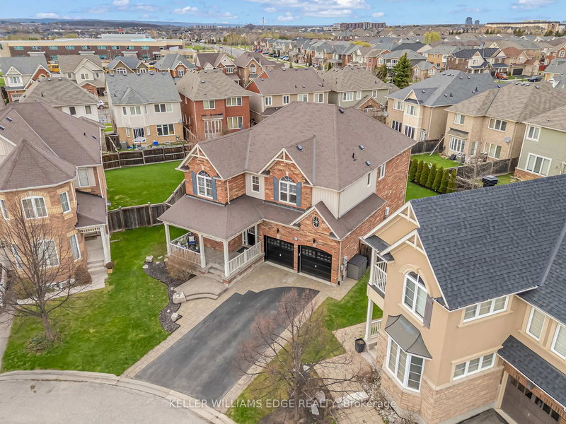 265 Goutouski Cres, Milton, L9T 7B4 | Image 2