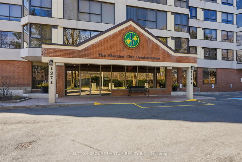 PH103 - 1271 Walden Circ, Mississauga, L5J 4R4 | Image 3